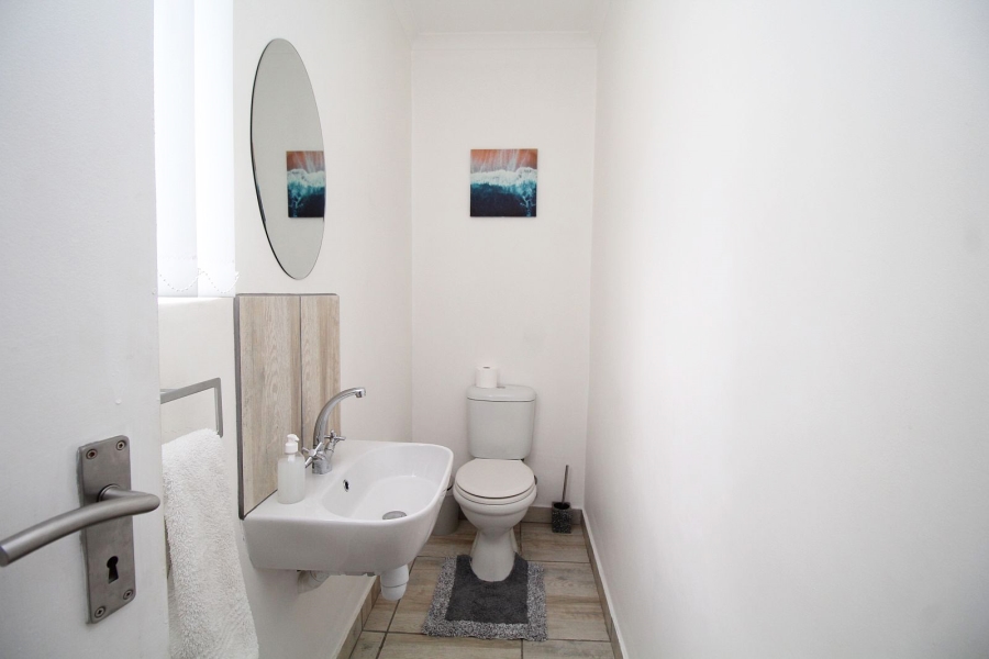3 Bedroom Property for Sale in Paternoster Western Cape